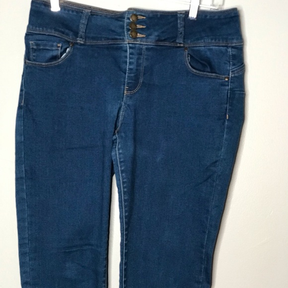 Jeans - Picture 2 of 7